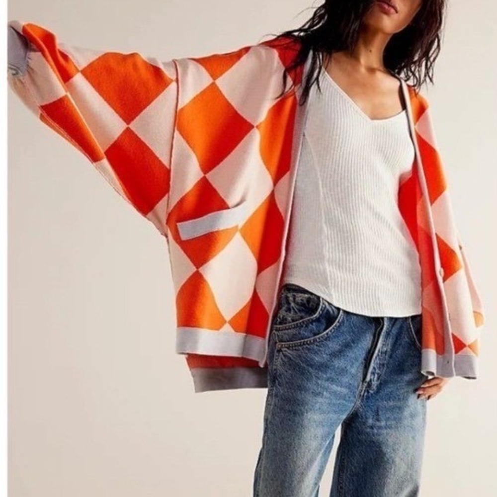 NWT Free People Manny Cardigan in Firecracker Argyle Oversized Size Small - Picture 3 of 12